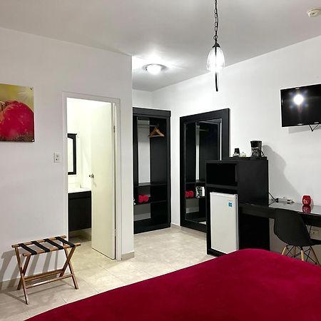 Ladybugs Apartments 팜비치 외부 사진